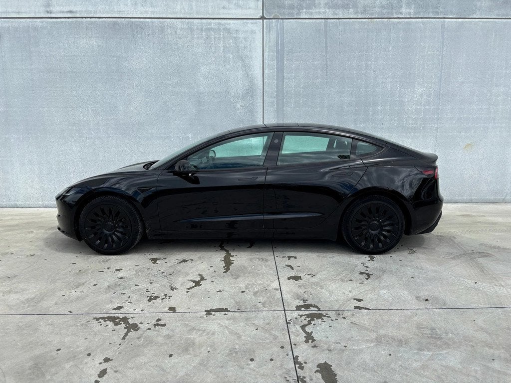 Tesla Model 3 Standard RWD | Leasing (automatique), Autos, Tesla, Cuir, Achat, Euro 6, 283 ch