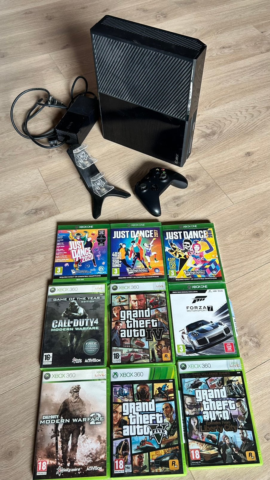 XBOX One + games, Games en Spelcomputers, Spelcomputers | Xbox One, Gebruikt, Xbox One, Met 1 controller, Met games, Ophalen of Verzenden