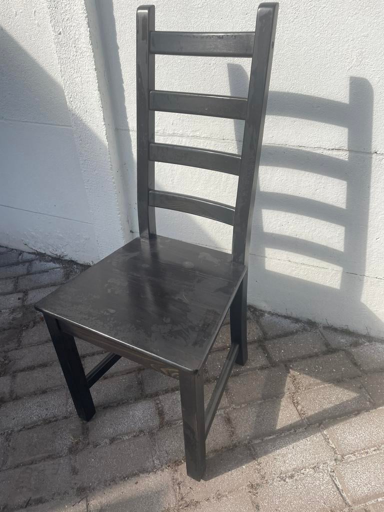Stoel zwart in hout - 6 stuks - gratis, Huis en Inrichting, Stoelen, Ophalen, Gebruikt, Zwart, Vijf, Zes of meer stoelen