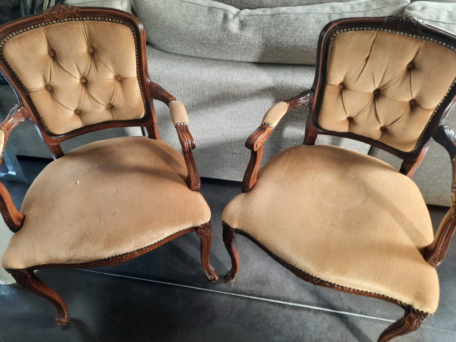 Fauteuils style Louis XV, Ophalen