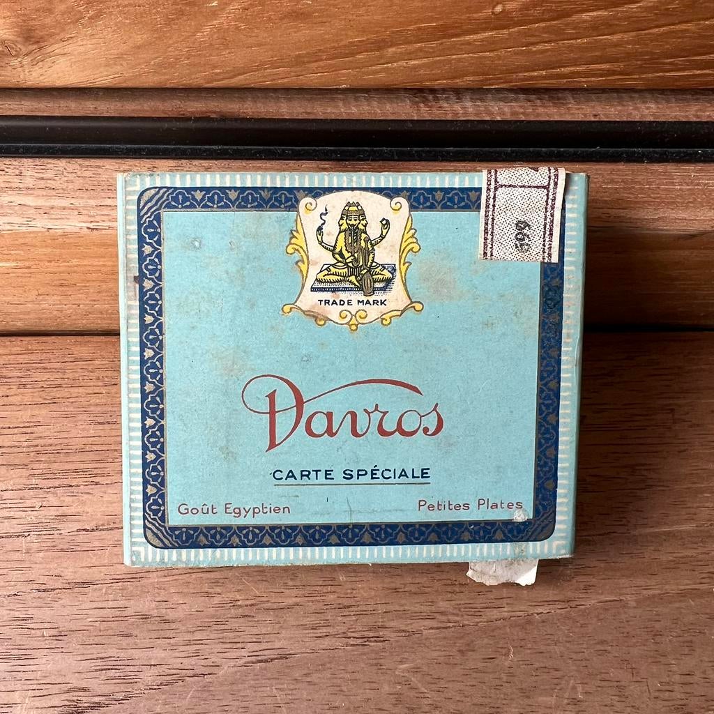 Ancien paquet de cigarettes Davros complet !, Enlèvement ou Envoi, Utilisé