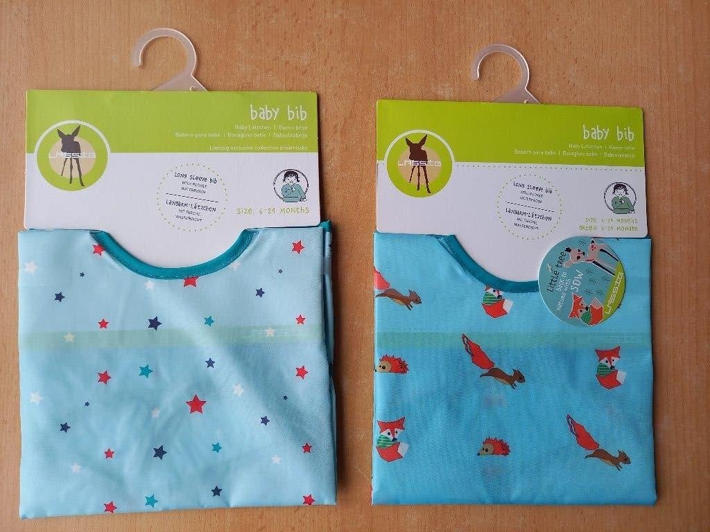 Nieuw waterafstotend slabbetje met mouwen, merk Lässig, Kinderen en Baby's, Ophalen of Verzenden, Nieuw, Slab, Overige merken