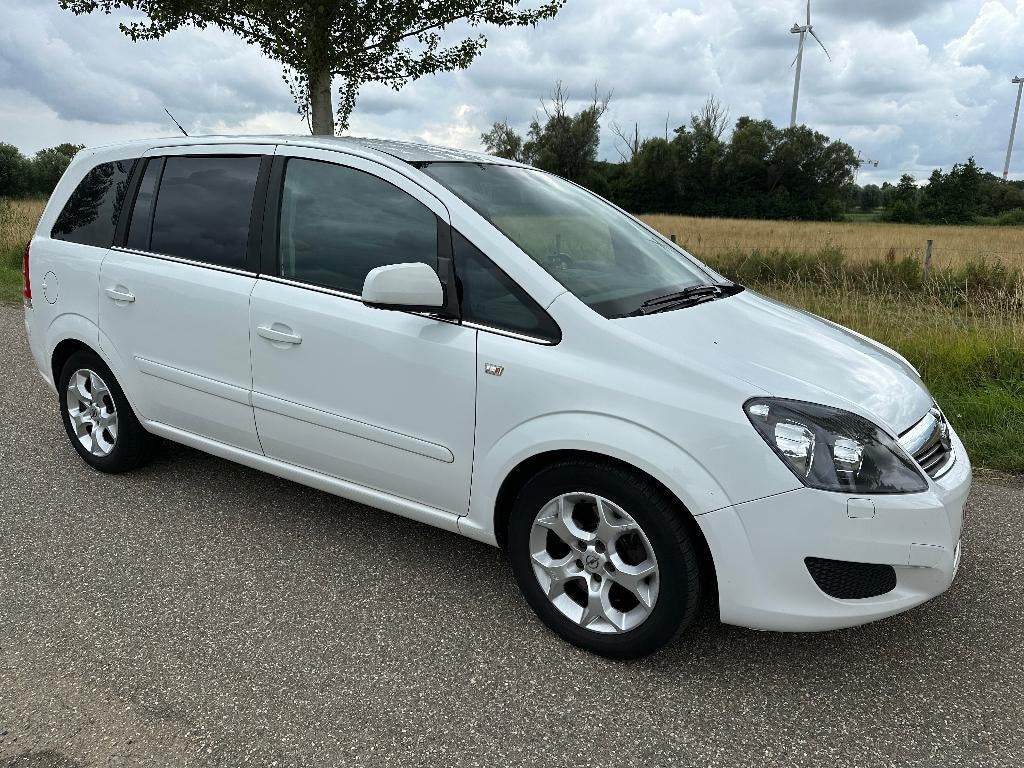 opel zafira b 1.7cdti ecoflex EURO5 *LICHTE VRACHT* 05/2011, Voorwielaandrijving, Euro 5, Wit, 5 deurs