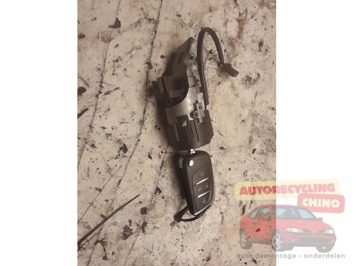 Serrure de contact + clé d'un Citroen C3, -, 3 mois de garantie, Utilisé, -