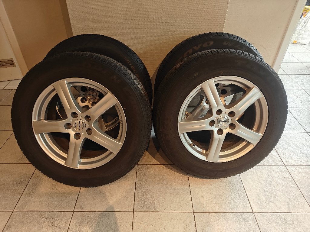 Paire de roues d'hiver Lexus NX 300, Pneus hiver, Enlèvement, Utilisé, Véhicule tout-terrain