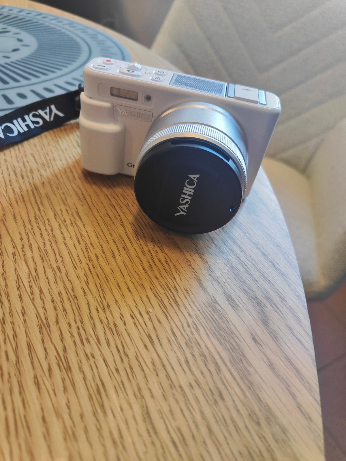 yasica city 200 with sd card, Ophalen, Beeldstabilisatie, Zo goed als nieuw, Compactcamera