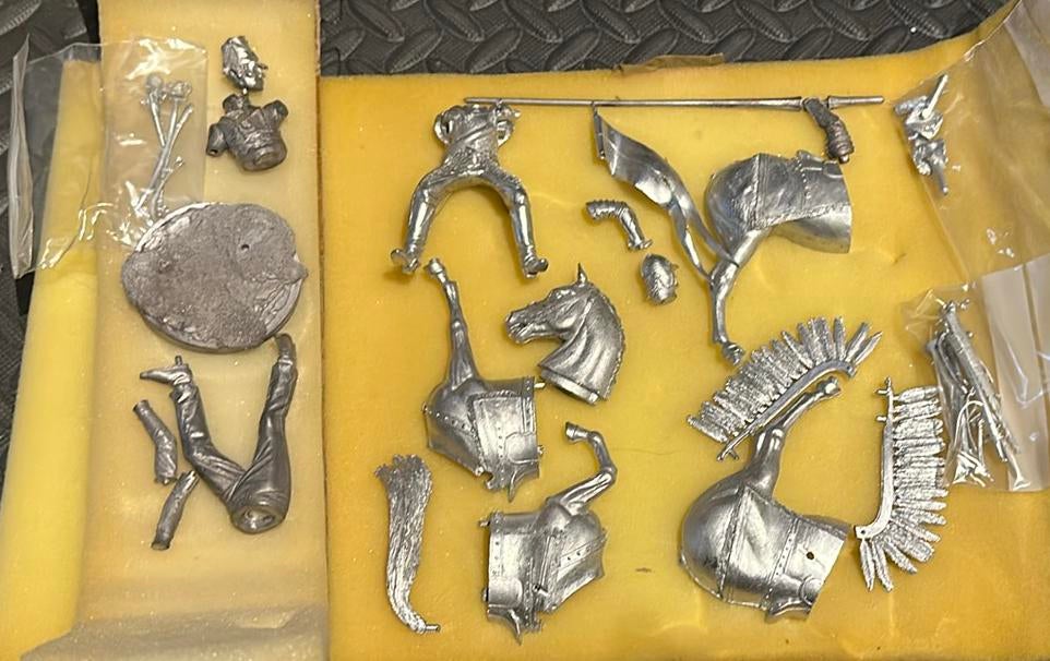 Lot 90mm Almond Sculptures Hussars, Enlèvement ou Envoi, Comme neuf