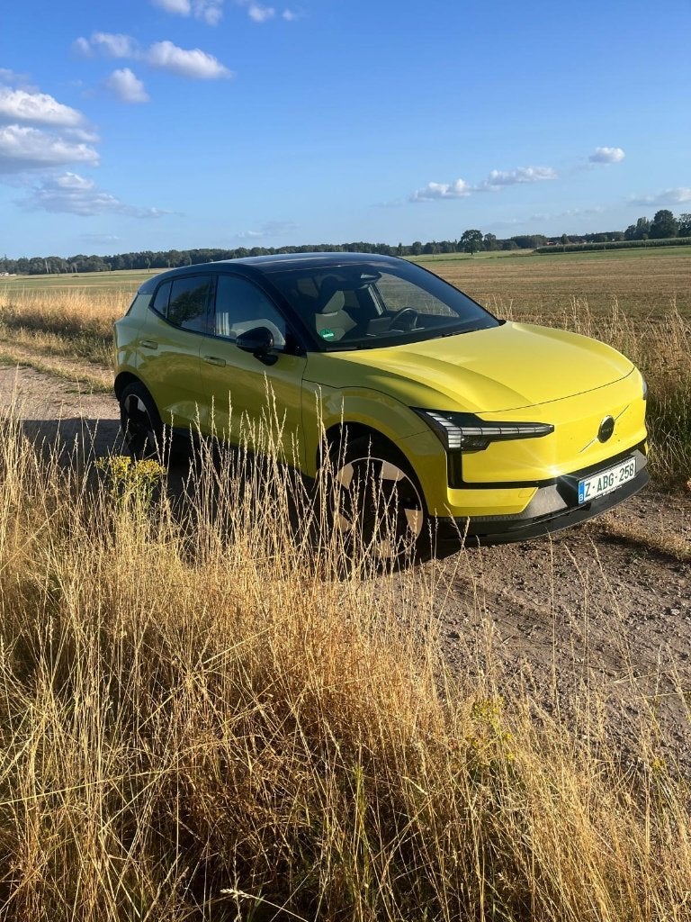 Volvo EX30 Plus Extended Range - 95%SOH–Moss Yellow BTW incl, Autos, Volvo, Entreprise, EX30, ABS, Caméra de recul, Phares directionnels
