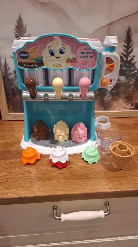 Ijssalon vtech, Ophalen, Zo goed als nieuw