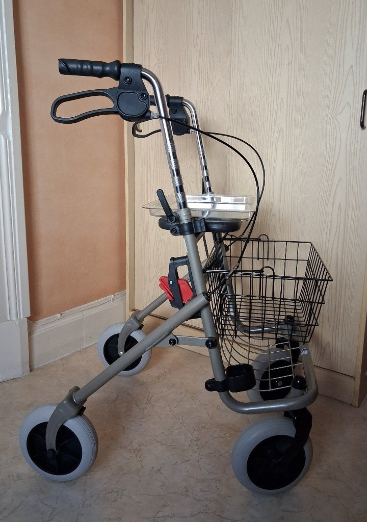 Rollator, Ophalen, Lichtgewicht, Zo goed als nieuw