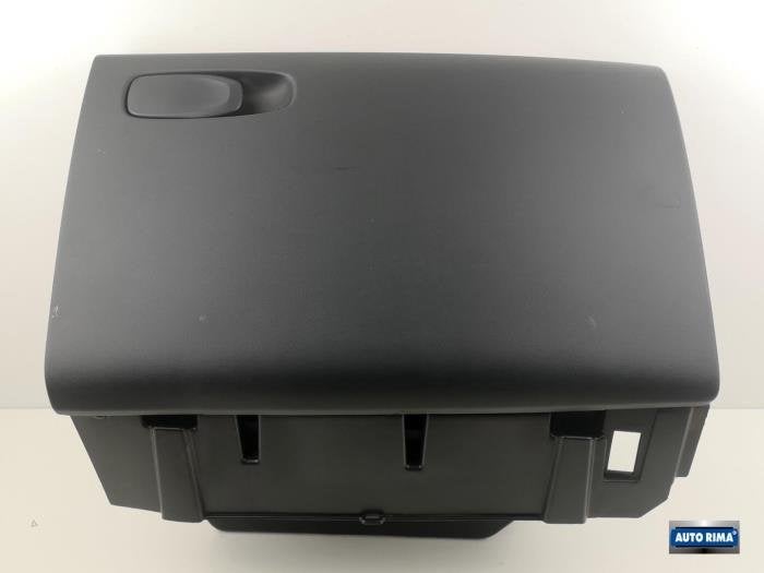Boîte à gants d'un Volvo V40, -, 3 mois de garantie, Utilisé, -