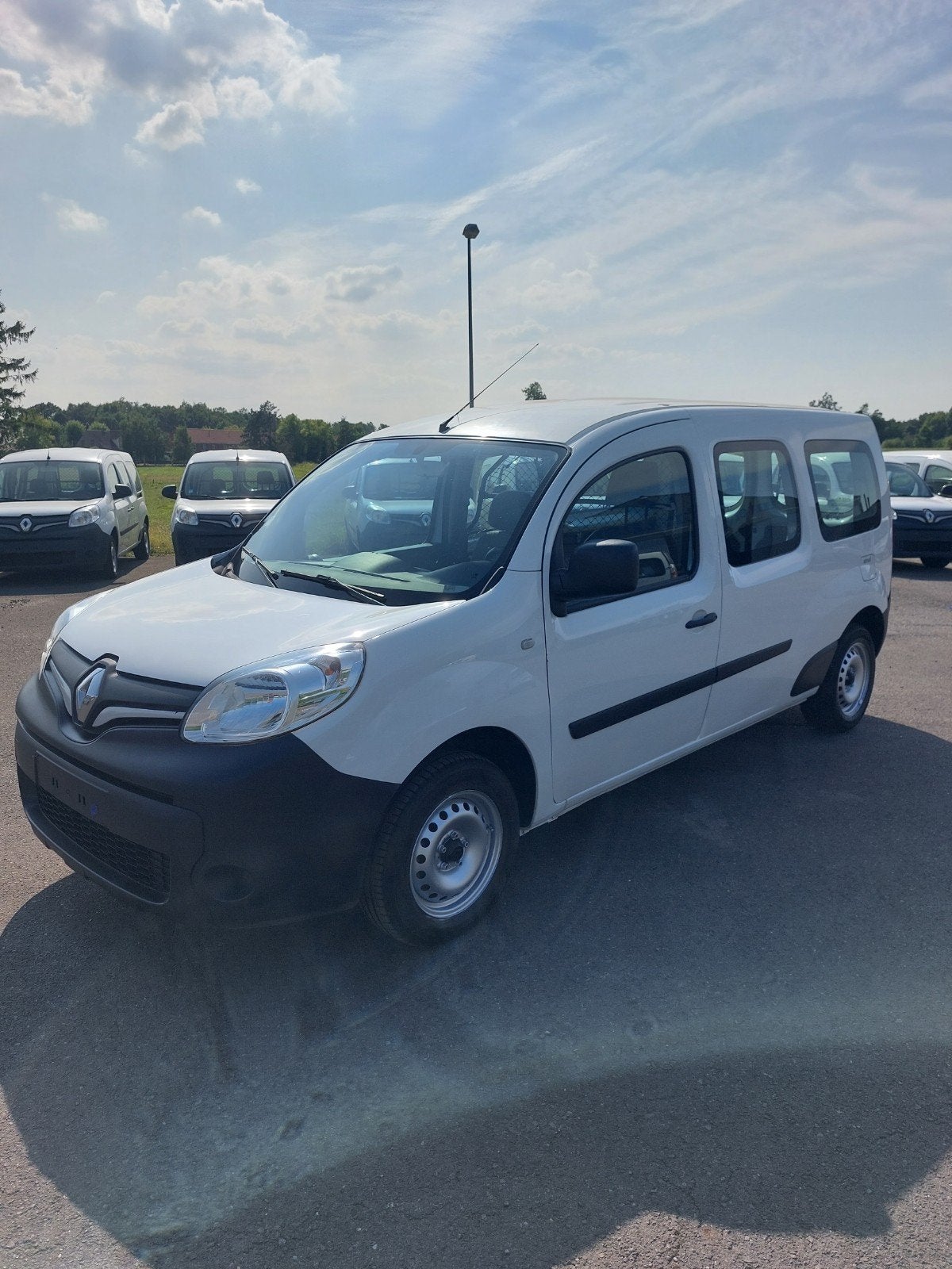 RENAULT KANGOO 1.5DCI MAXI ADBLUE 78800KM 2020PR 6750€EX BTW, Auto's, Bestelwagens en Lichte vracht, Voorwielaandrijving, Dealer onderhouden
