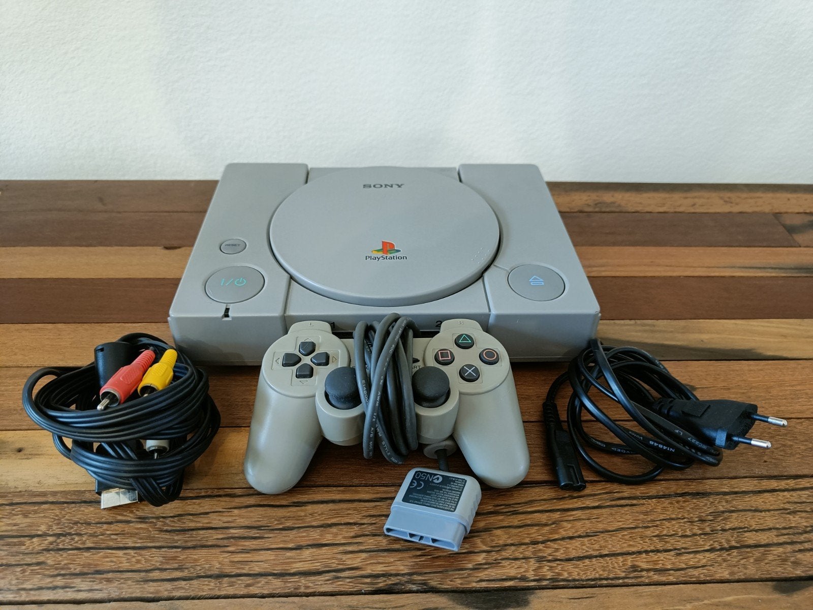 Playstation 1 + 1 manette analogique, Consoles de jeu & Jeux vidéo, Enlèvement, Utilisé, Avec 1 manette
