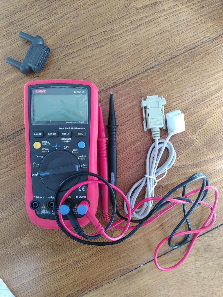 Multimeter Uni-T UT61D, Doe-het-zelf en Bouw, Meetapparatuur, Ophalen of Verzenden, Zo goed als nieuw, Multimeter