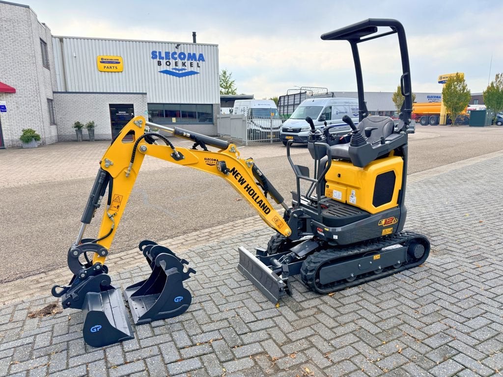 New Holland E12D Minigraver, Articles professionnels, Excavatrice
