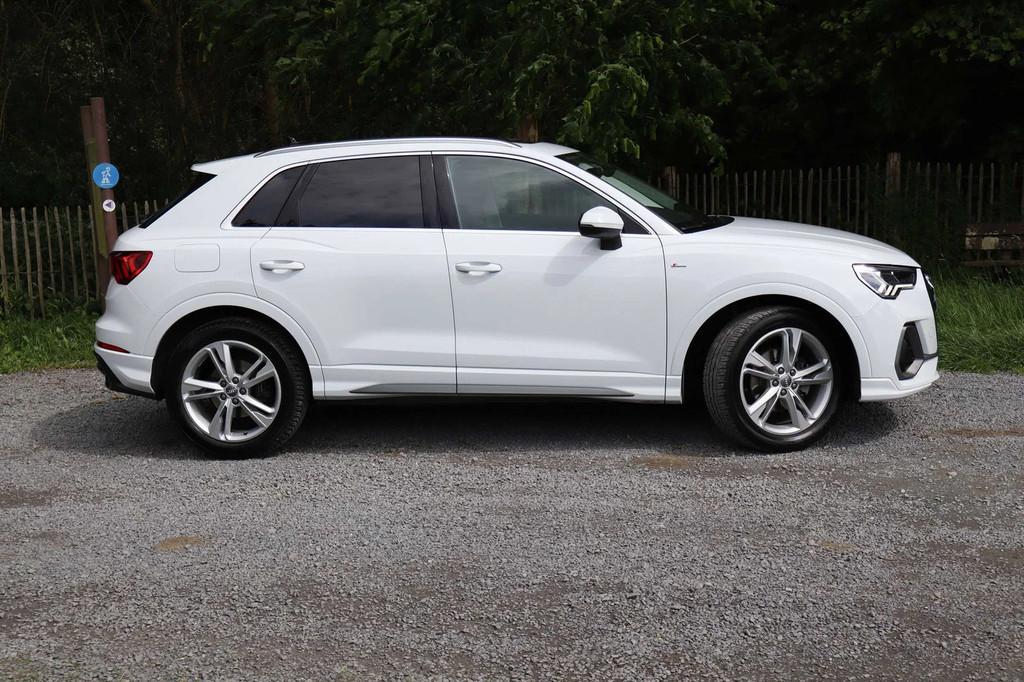 Audi Q3 Q3 35 TFSI S line S tronic (automatique), Autos, Audi, Achat, Entreprise, 5 portes, https://public.car-pass.be/vhr/42b58bd4-813e-4c15-97af-f264d1a831ba