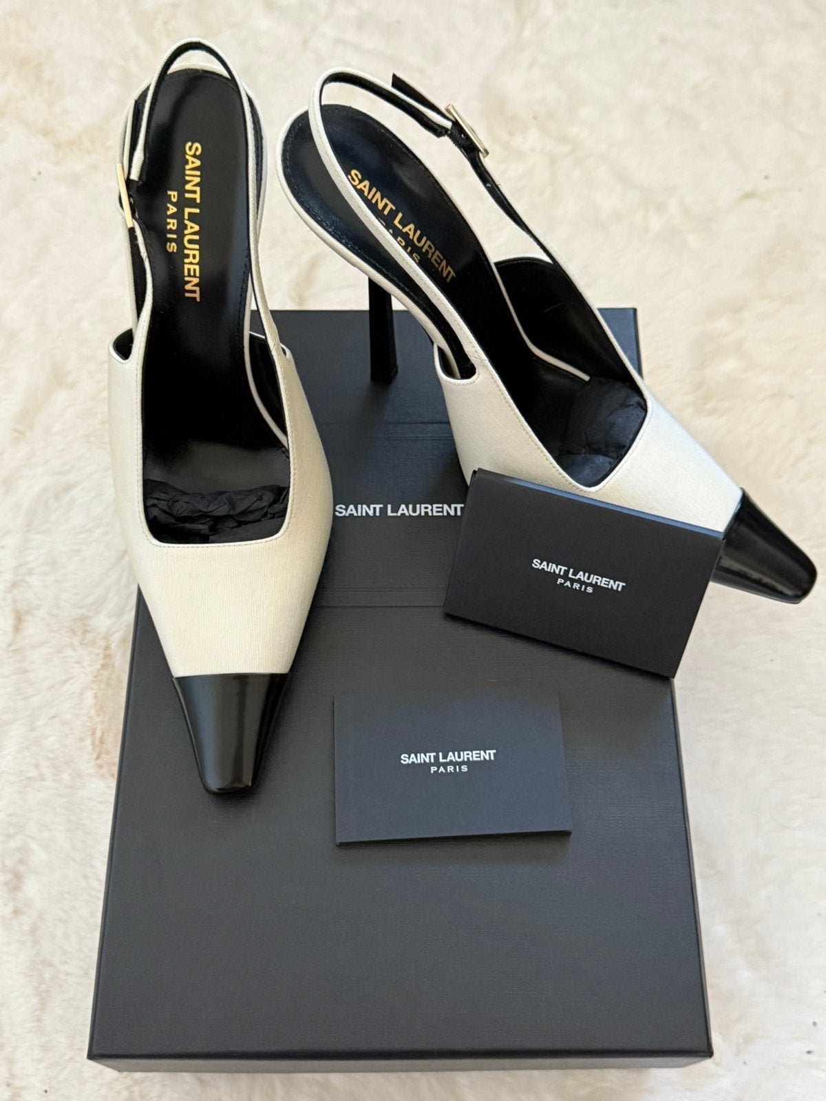 Saint Laurent Ines Slingback Pumps ~ Ivory Black ~ Full Set, Kleding | Dames, Pumps, Wit, Nieuw, Ophalen of Verzenden