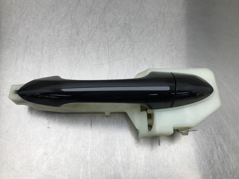 PORTIERGREEP BUITEN LINKS ACHTER Kia Carens IV (RP), Gebruikt, Achter, Kia