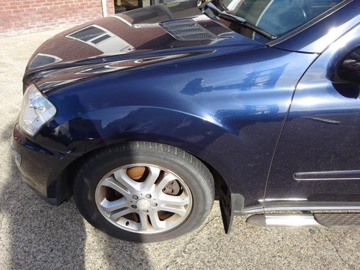 Aile avant gauche d'un Mercedes ML-Klasse (359), 3 mois de garantie, Utilisé, -, -