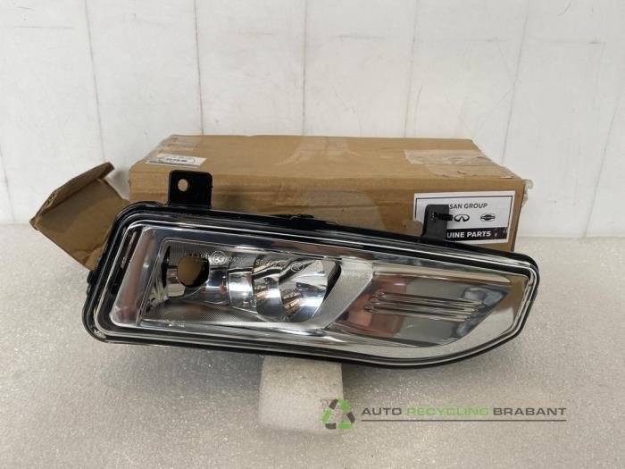 Mistlamp rechts-voor van een Nissan Qashqai, Gebruikt, -, -, Ophalen of Verzenden