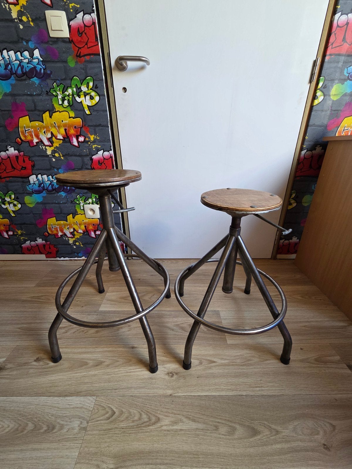 tabouret industriel, Enlèvement
