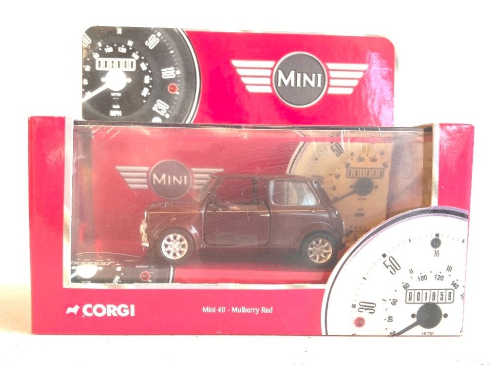 Mini 40 Mulberry red Corgi CC82206., Enlèvement ou Envoi, Comme neuf, Voiture