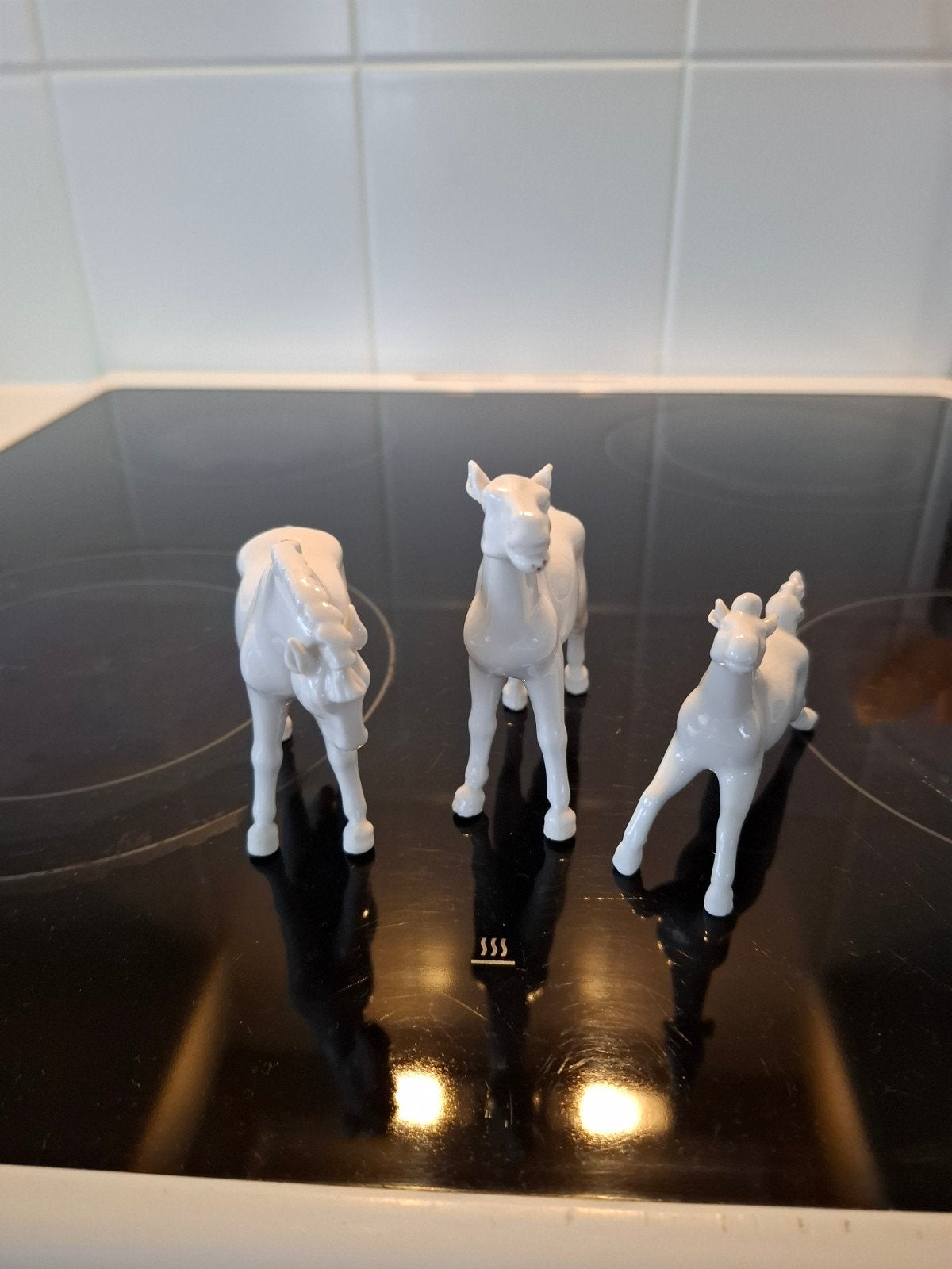 Verzameling paarden in porselein, Ophalen