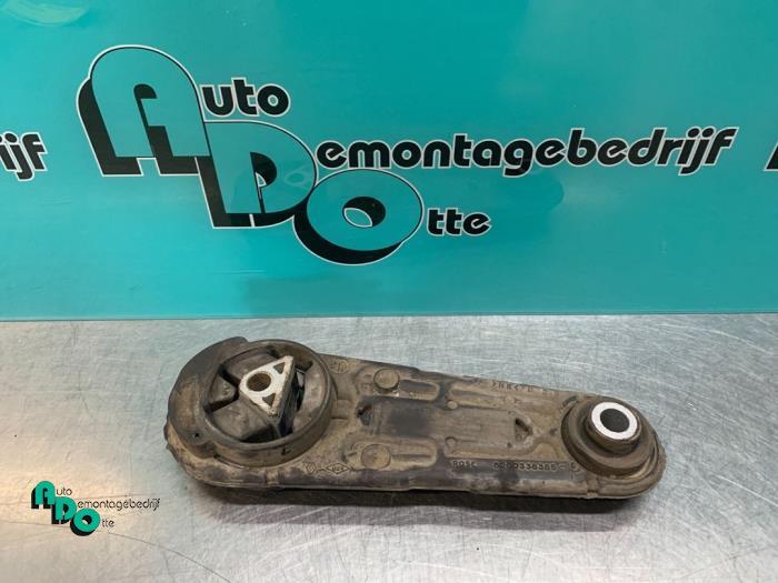 Support boîte de vitesse d'un Renault Clio (Clio 3 06-), Autos : Pièces & Accessoires, Suspension & Châssis, Renault, Utilisé