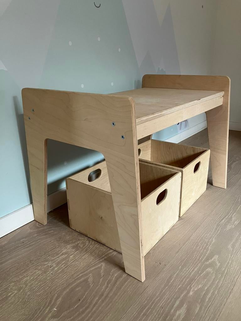 Montesori kindertafel met boxen, Ophalen, Gebruikt
