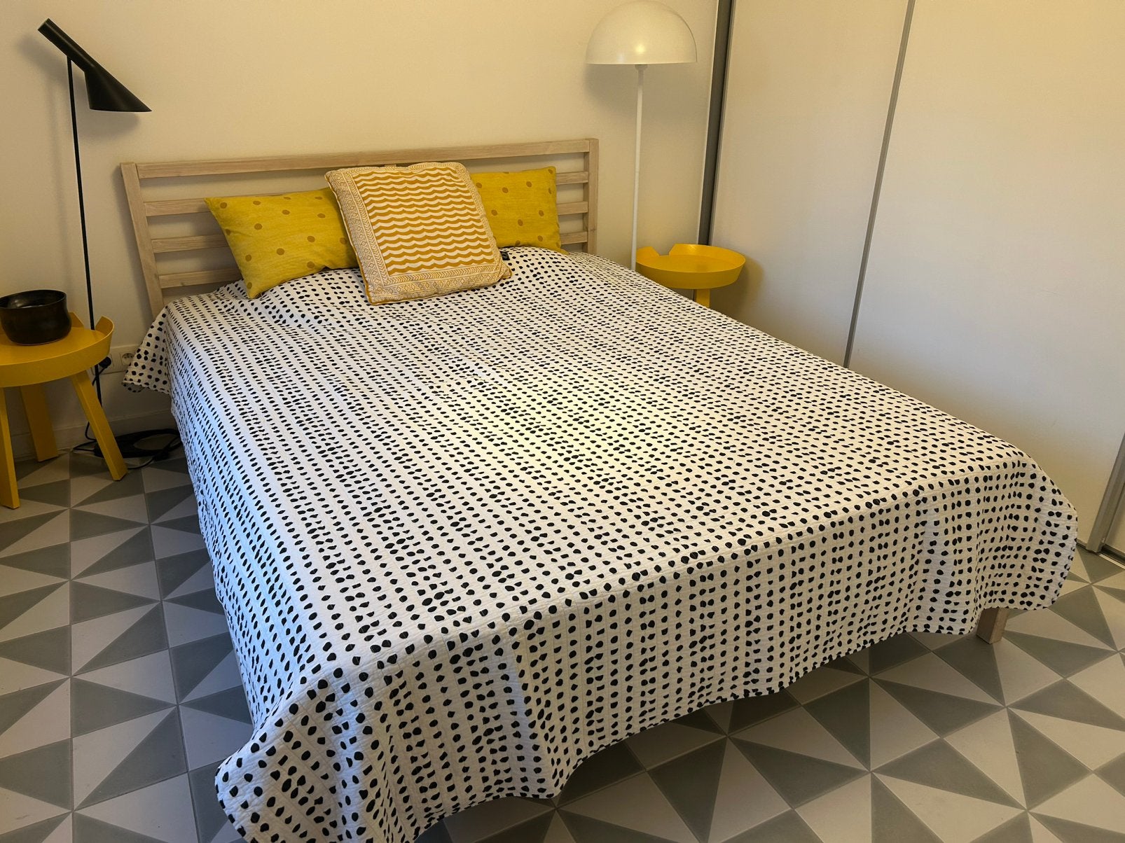 IKEA houten bed 160 x 200 cm, matras x 2 inbegrepen, Ophalen, Gebruikt, Wit, Tweepersoons