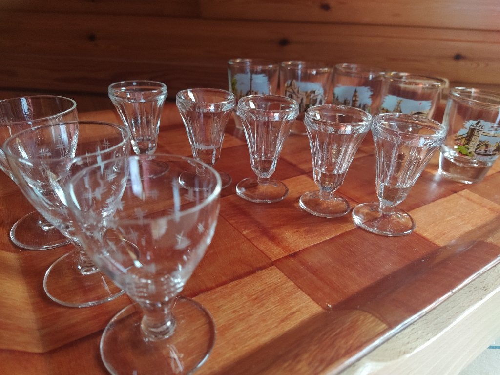 oud glaswerk: geslepen, gefacetteerd, geëtst, glaskunst, Enlèvement
