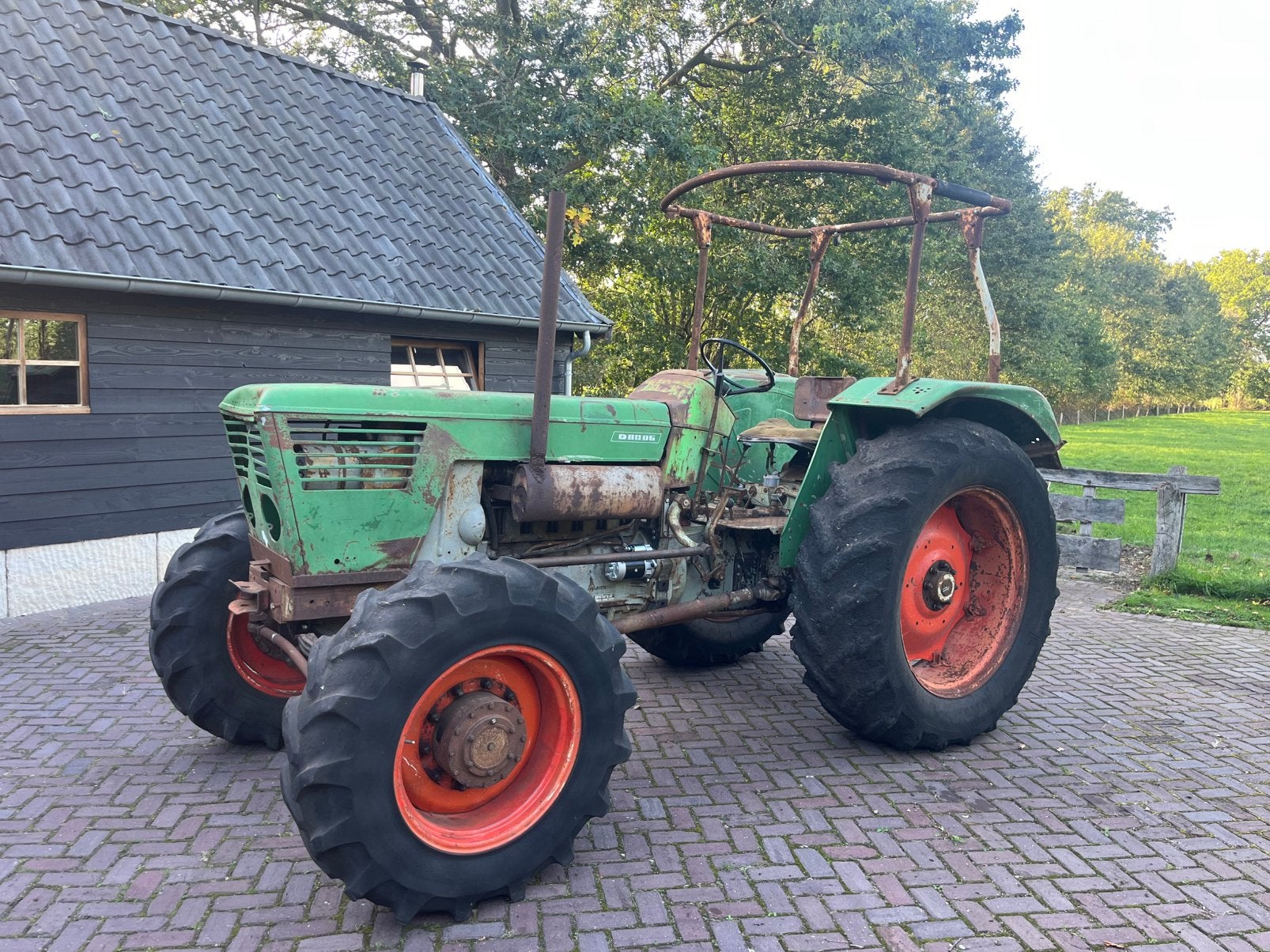 Deutz D8006, Zakelijke goederen, Ophalen