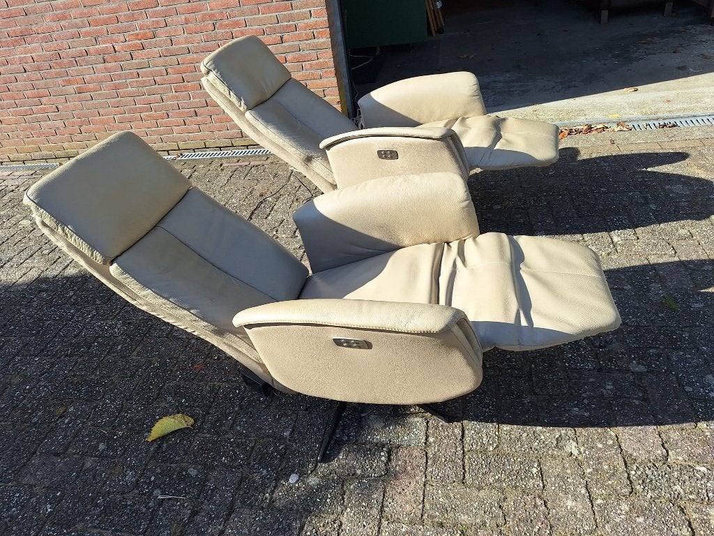 1 of 2 leren Beige elektrische Relaxstoelen Hjort Knudsen, Huis en Inrichting, Minder dan 75 cm, Ophalen of Verzenden, Zo goed als nieuw
