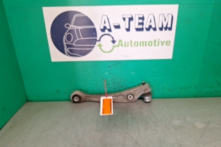 BRAS DE SUSPENSION AVANT DROIT (TRIANGLE) A4 Avant (B8), Autos : Pièces & Accessoires, Auto-Union-Straße  1,
85057  Ingolstadt, DE
