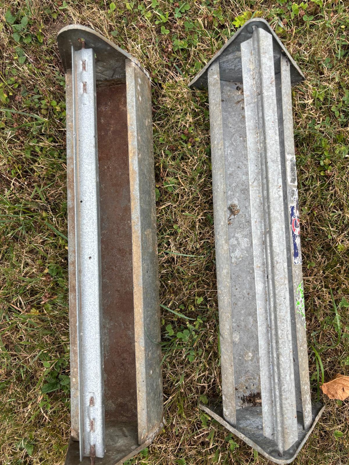 2 x voederbak, Ophalen