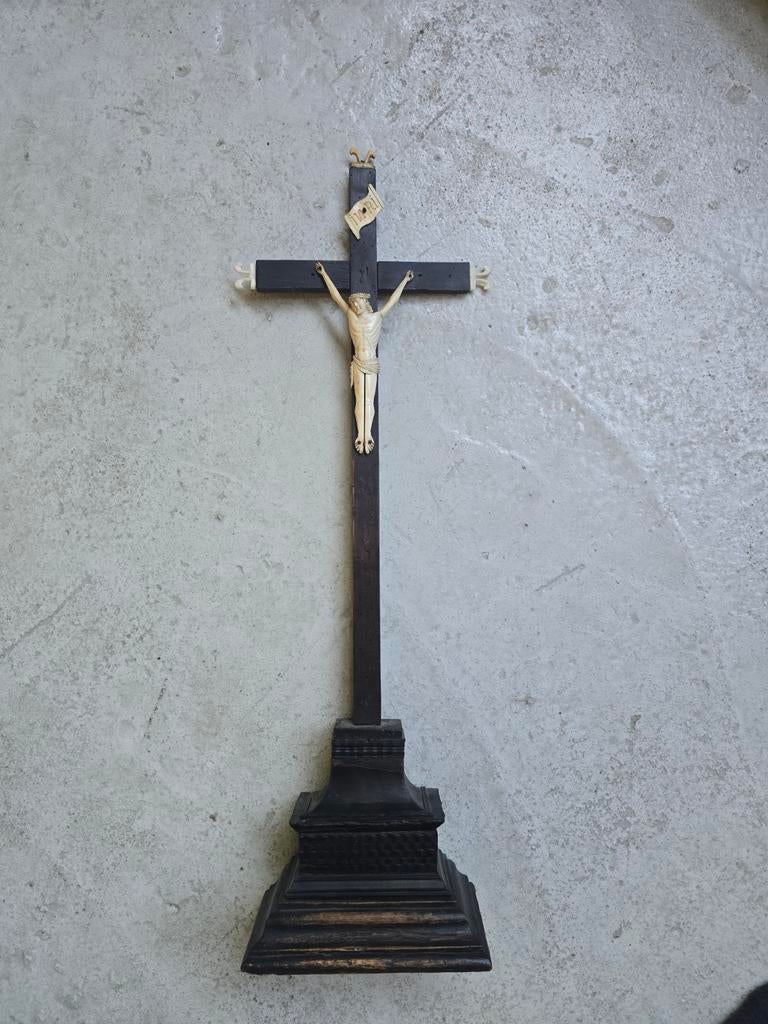 Antieke corpus christi, Antiek en Kunst, Ophalen