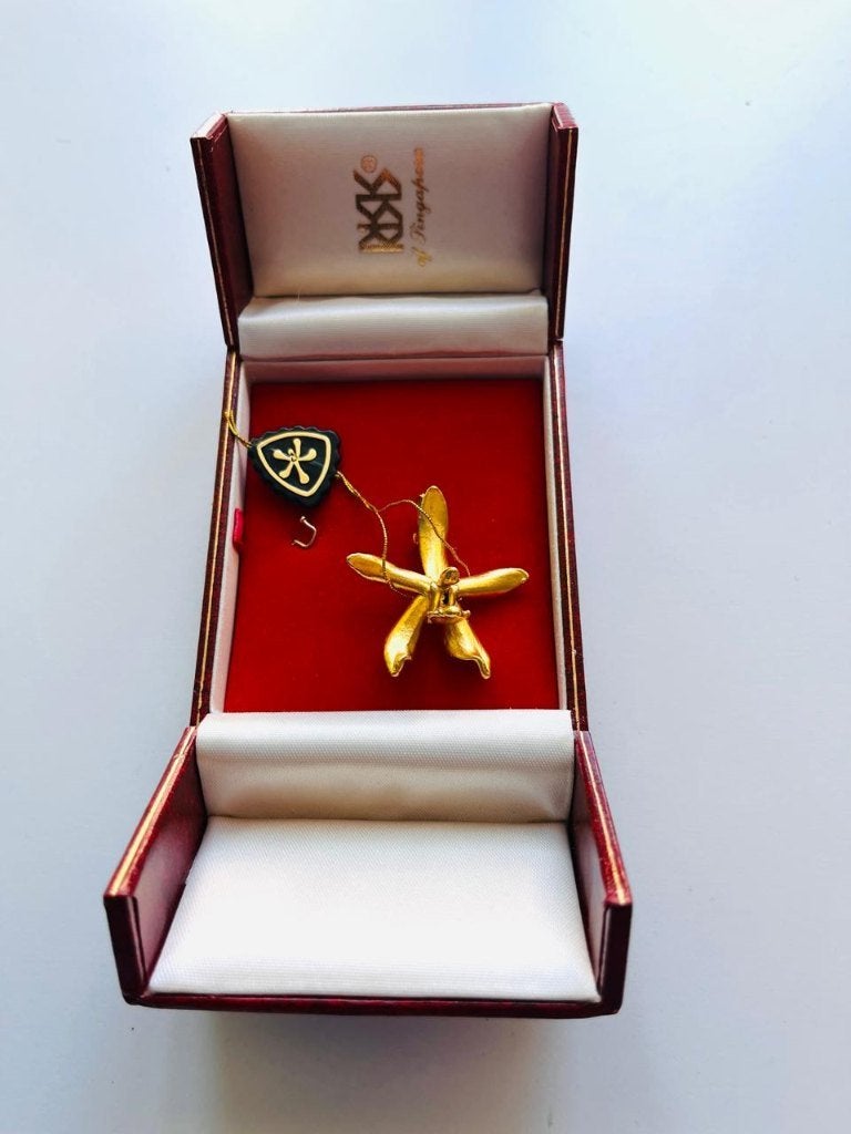 Vintage RISIS orchidee broche 24K verguld met doosje, Handtassen en Accessoires, Antieke sieraden, Ophalen of Verzenden, Goud
