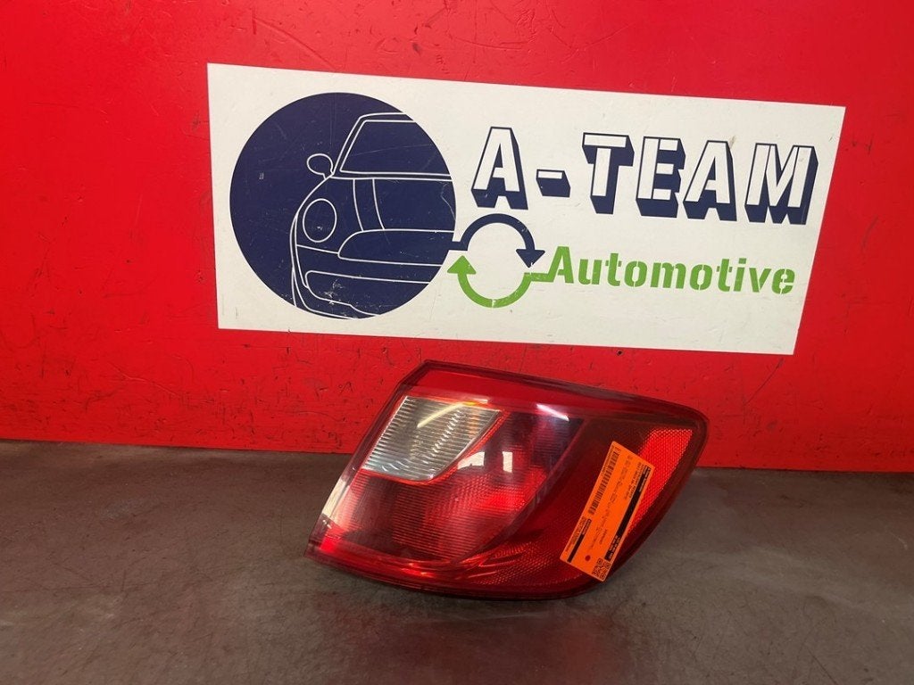 FEU ARRIÈRE DROIT Seat Ibiza ST (6J8) (|6J8945096|), Seat Deutschland GmbH, Service@seat.de, Utilisé, Seat