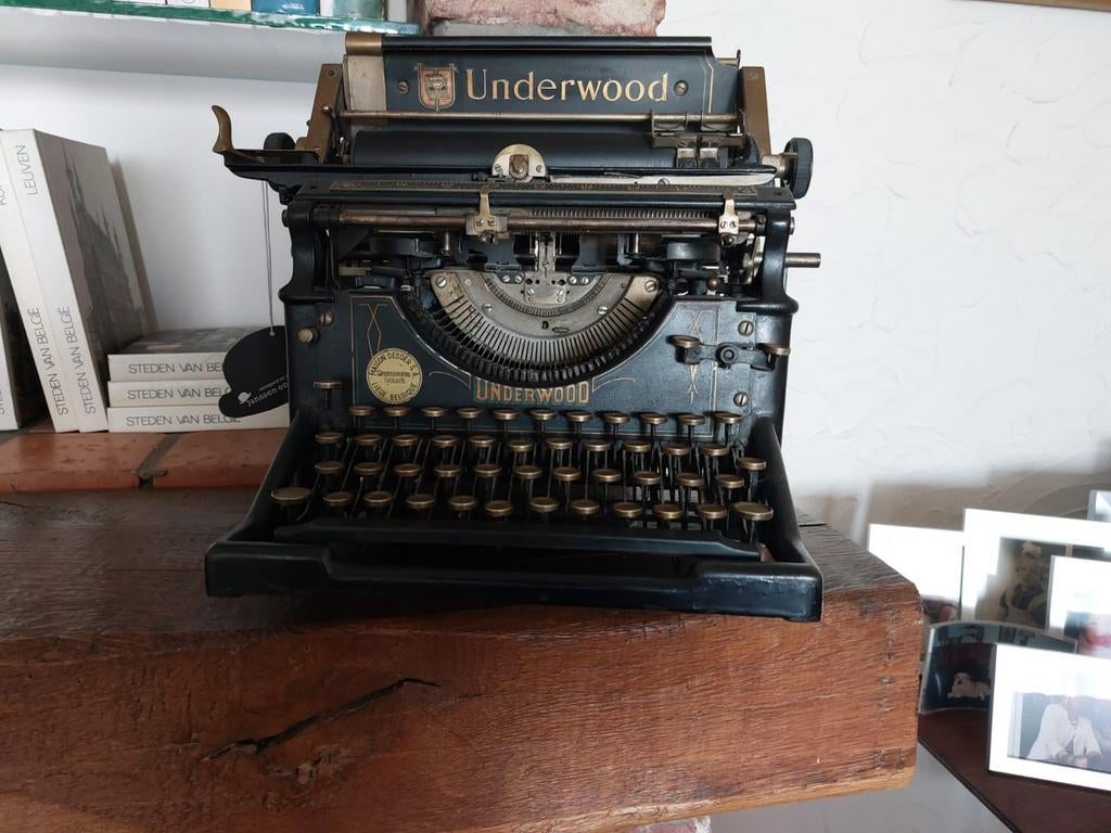 Antiek typemachine merk Underwood, Ophalen