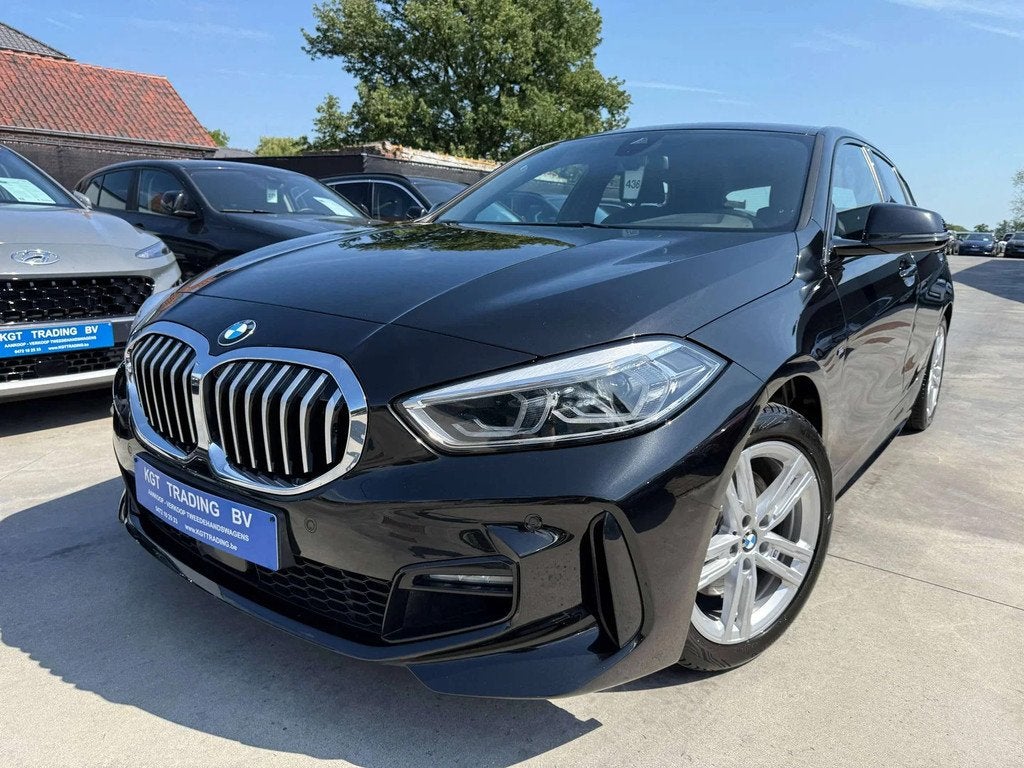 BMW 1 Serie 116 IA M-SPORT AUTOMAAT NAVIGATIE LEDER FULL LED, Auto's, BMW, Automaat, 116 g/km, 1 Reeks, Gebruikt