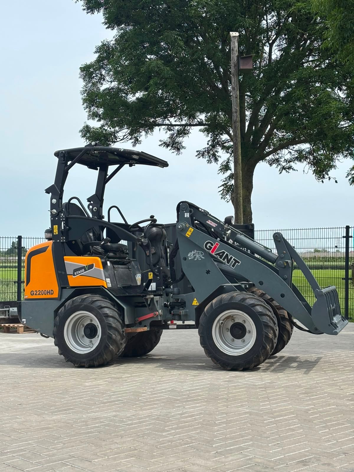Giant g2200hd mini shovel 435 uur !, Hobby en Vrije tijd, Modelauto's | 1:18, Ophalen of Verzenden