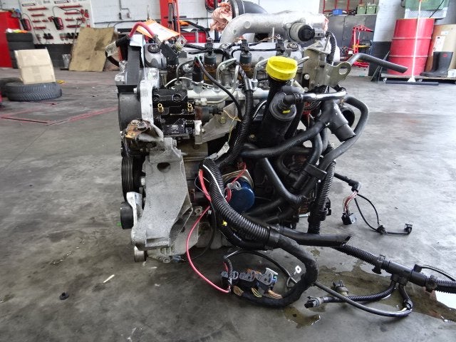 MOTOR Renault Megane Coupé (DA) (01-1996/08-2003) (F9Q-732), Auto-onderdelen, Gebruikt, Renault, Peter-Huppertz-Straße 5
51063  Köln, DE