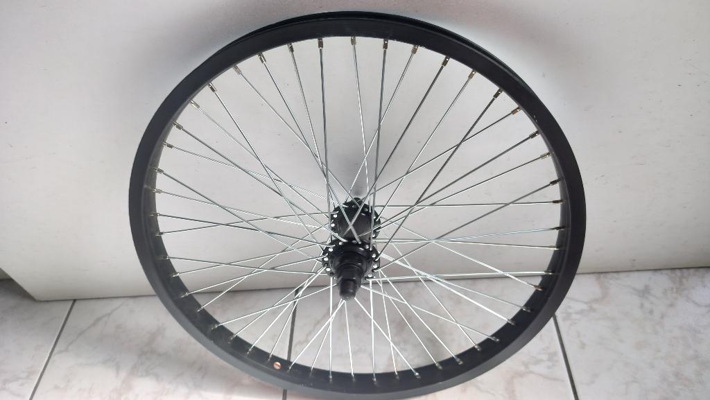 Voorwiel 20 inch, Fietsen en Brommers, Fietsonderdelen, Ophalen of Verzenden, Nieuw, Wiel, Aluminium
