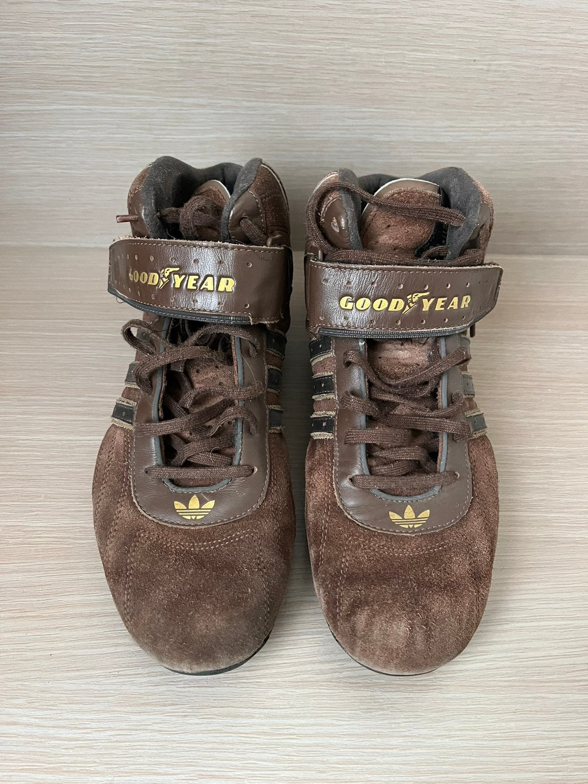 Bruine Adidas Goodyear schoenen - maat 41 1/3, Kleding | Heren, Schoenen, Ophalen of Verzenden, Bruin
