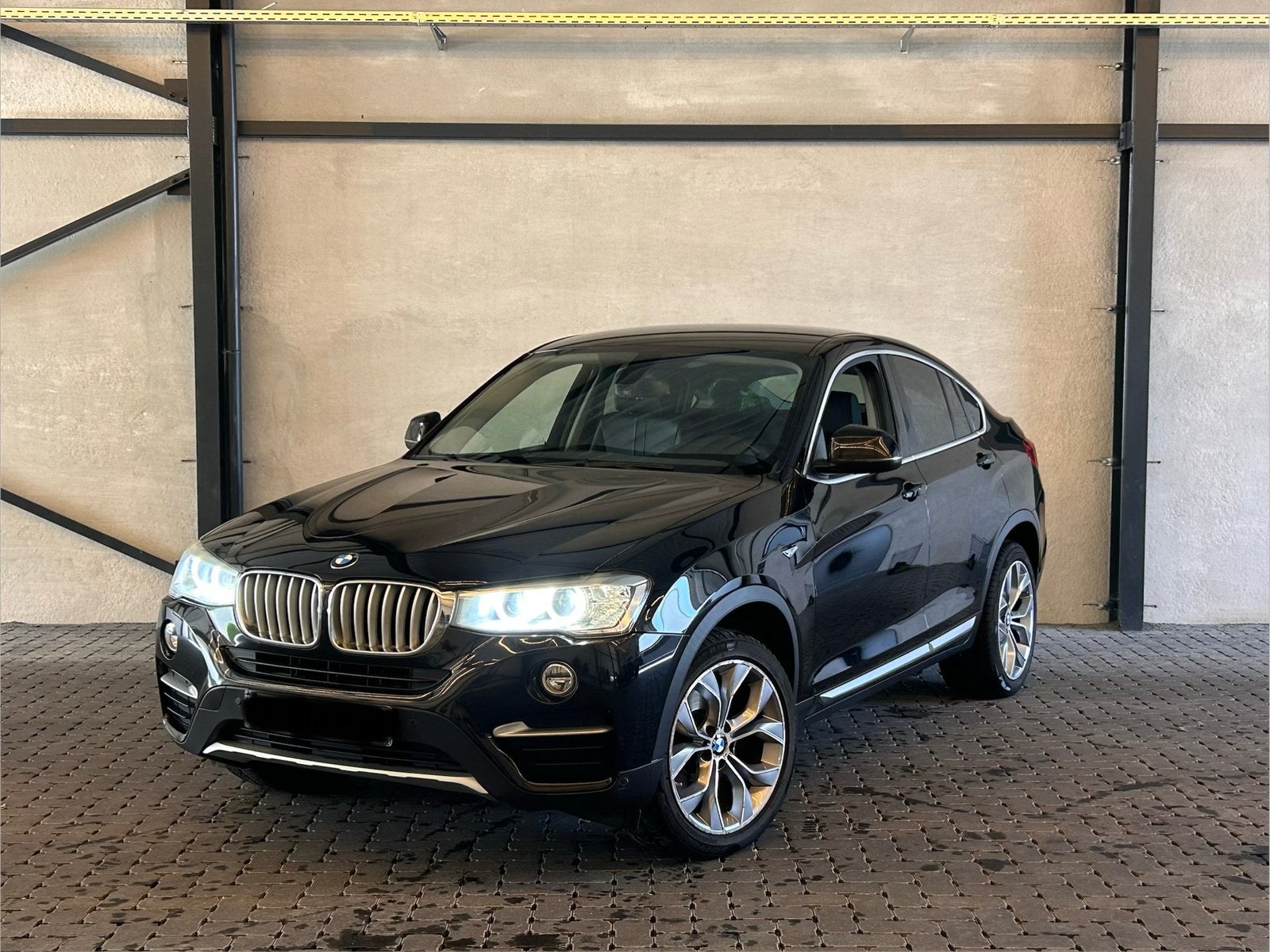 BMW X4 2.0DIESEL 190PK XDRIVE 2016 EURO6B 210.000KM, Auto's, BMW, Automaat, 1998 cc, Zwart, Particulier
