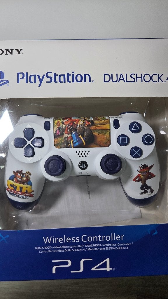 Sony PS4 DualShock 4 Controller - Crash Team Racing (CTR), Games en Spelcomputers, Games | Sony PlayStation 4, Avontuur en Actie