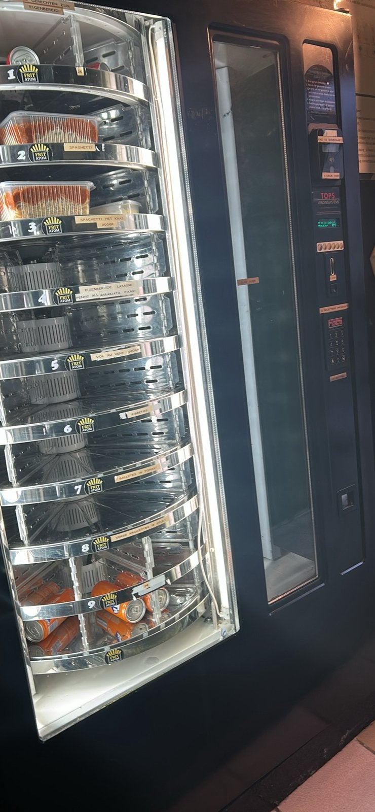 Automaat van het mer Tops, Ophalen, Zo goed als nieuw