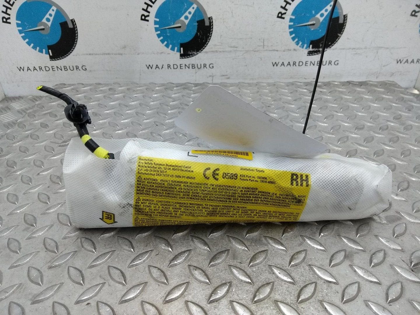 TOYOTA YARIS Yaris Dynamic AIRBAG RECHTS 2016, Ophalen of Verzenden, Gebruikt, Stiba lid