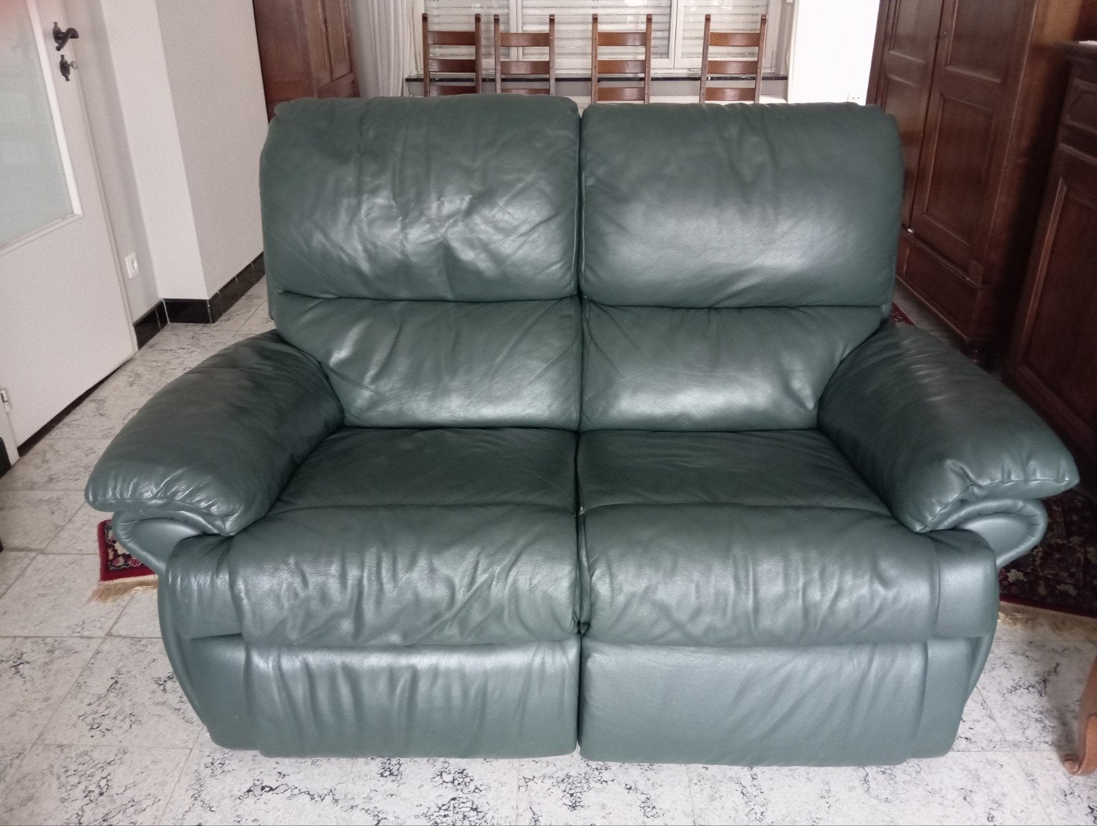 canapé cuir 2 places vert foncé (1pl. fait relax), Maison & Meubles, 75 à 100 cm, 200 à 250 cm, Banc droit, Enlèvement