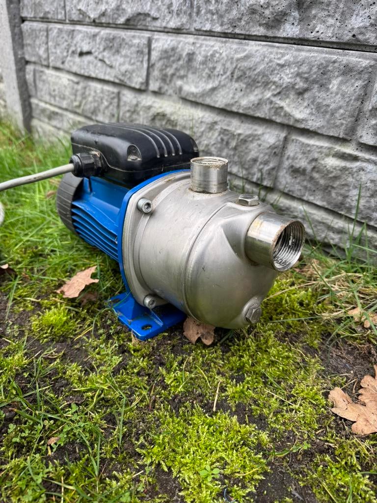 Pompe à eau Lowara 2HMS3/A pour piscine/étang/eau, Jardin & Terrasse, Pompes à eau, Utilisé, Électrique, Enlèvement ou Envoi